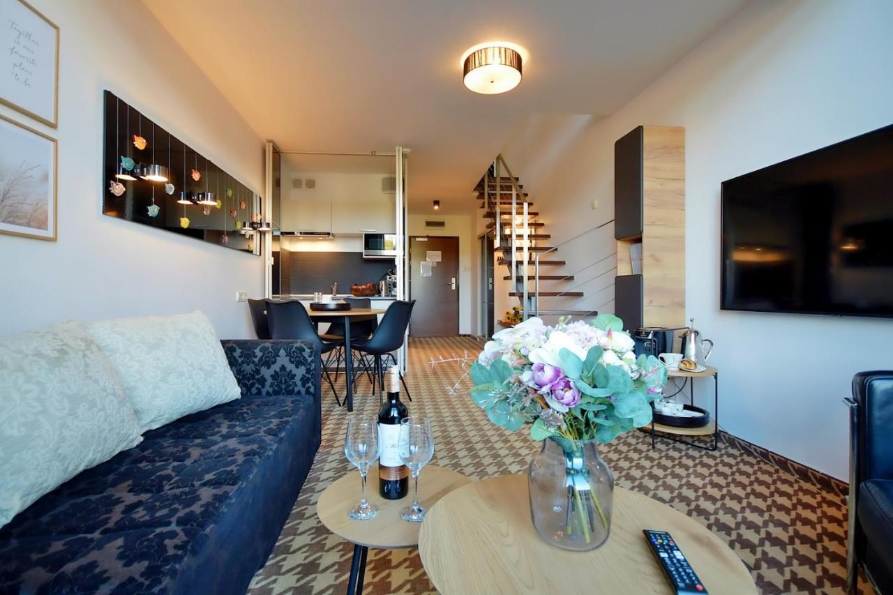Dobruk Bogdan Prywatny W Royal Tulip Apartament
